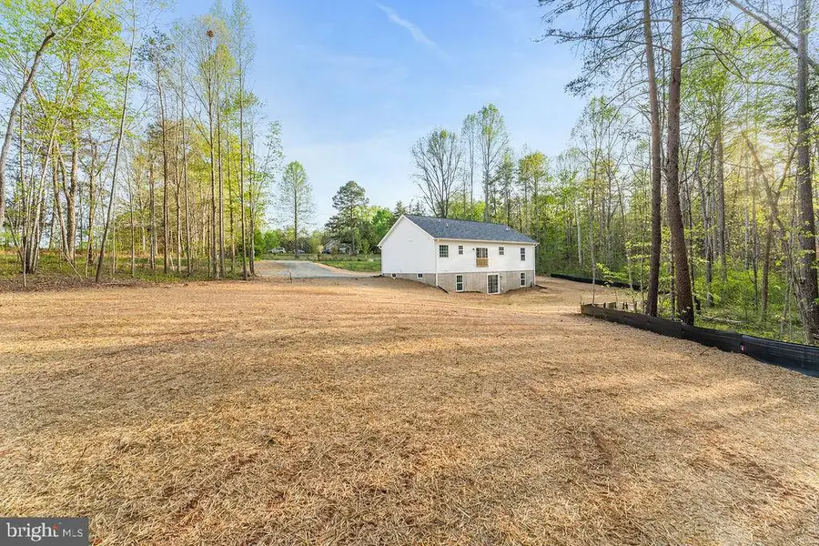 729 Vawter Corner Rd, Louisa, VA 23093 - #2