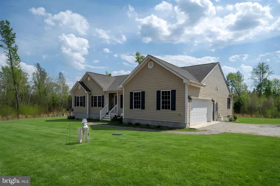 564 Equestrian Landing Trl, Bumpass, VA 23024 - #2