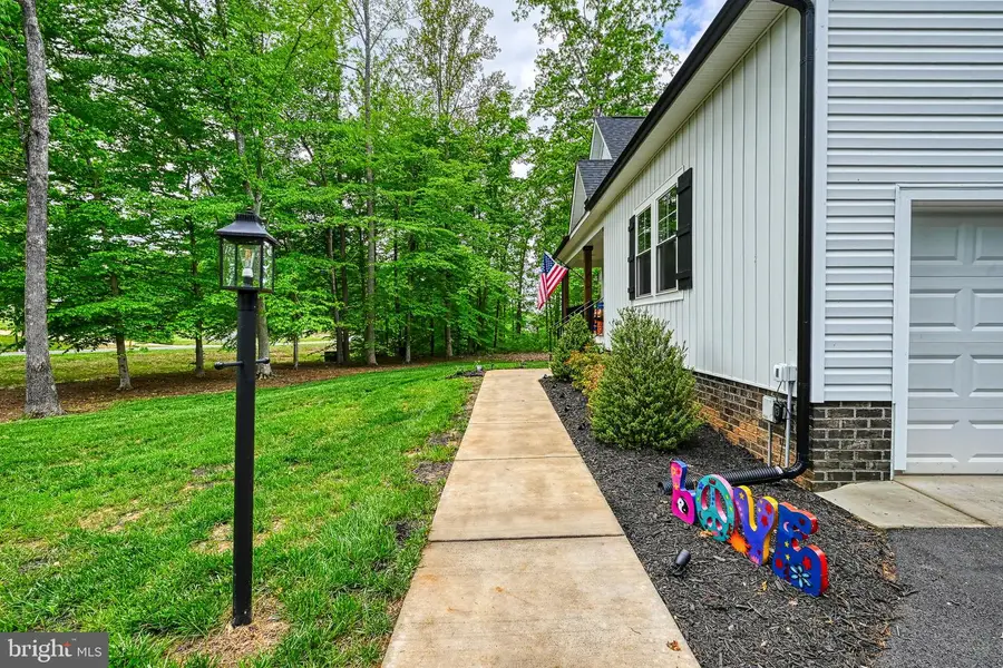 632 Noahs Landing Dr, Bumpass, VA 23024 - #3