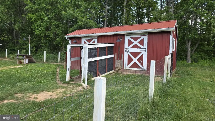 855 Johnson Rd, Mineral, VA 23117 - #2