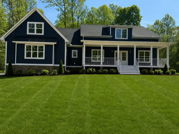 57 Lighthouse Dr, BUMPASS, VA 23024