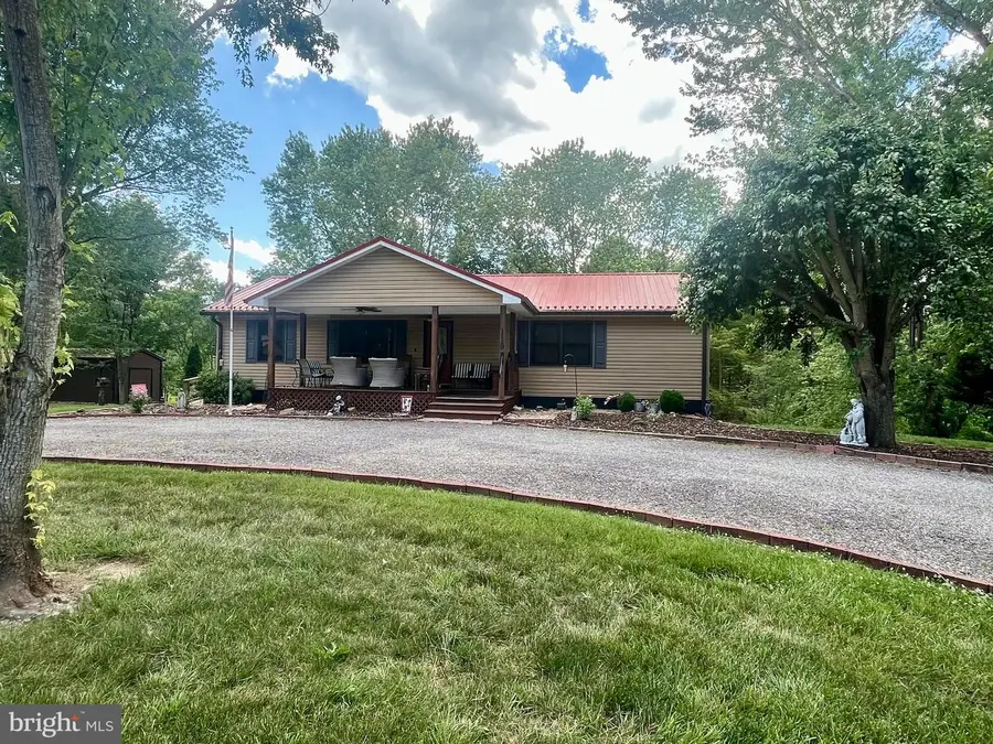 110 Patrick Henry Dr, Louisa, VA 23093 - #2