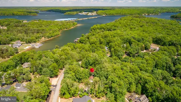 106 Bernie Cir, MINERAL, VA 23117
