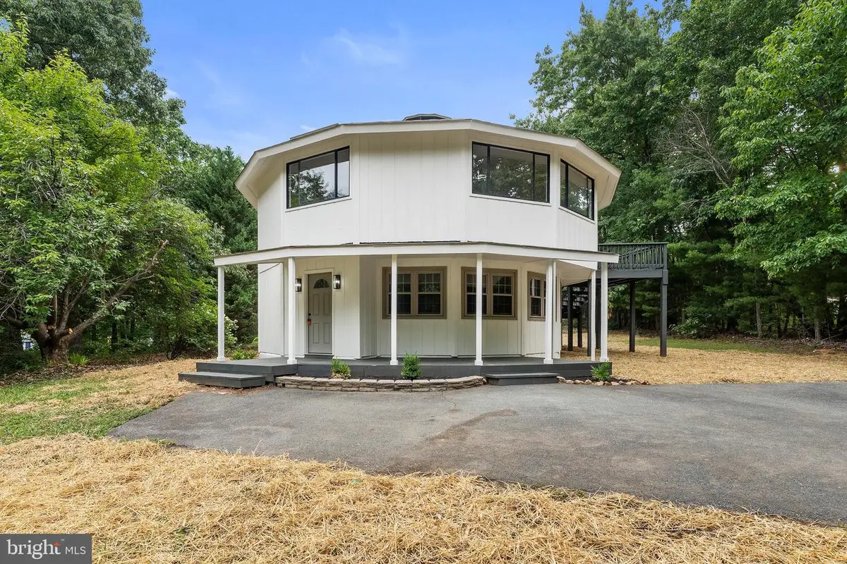 39 School Bus Rd, Louisa, VA 23093 - #1