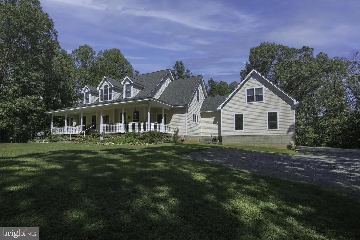 1561 Hickory Creek Rd, Louisa, VA 23093 - #1