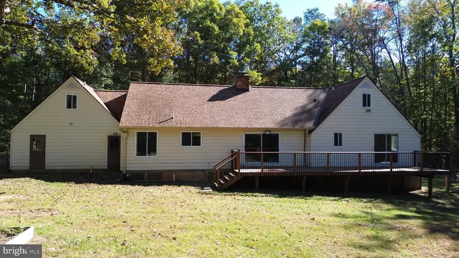 405 Walnut Shade Rd, Louisa, VA 23093 - #2