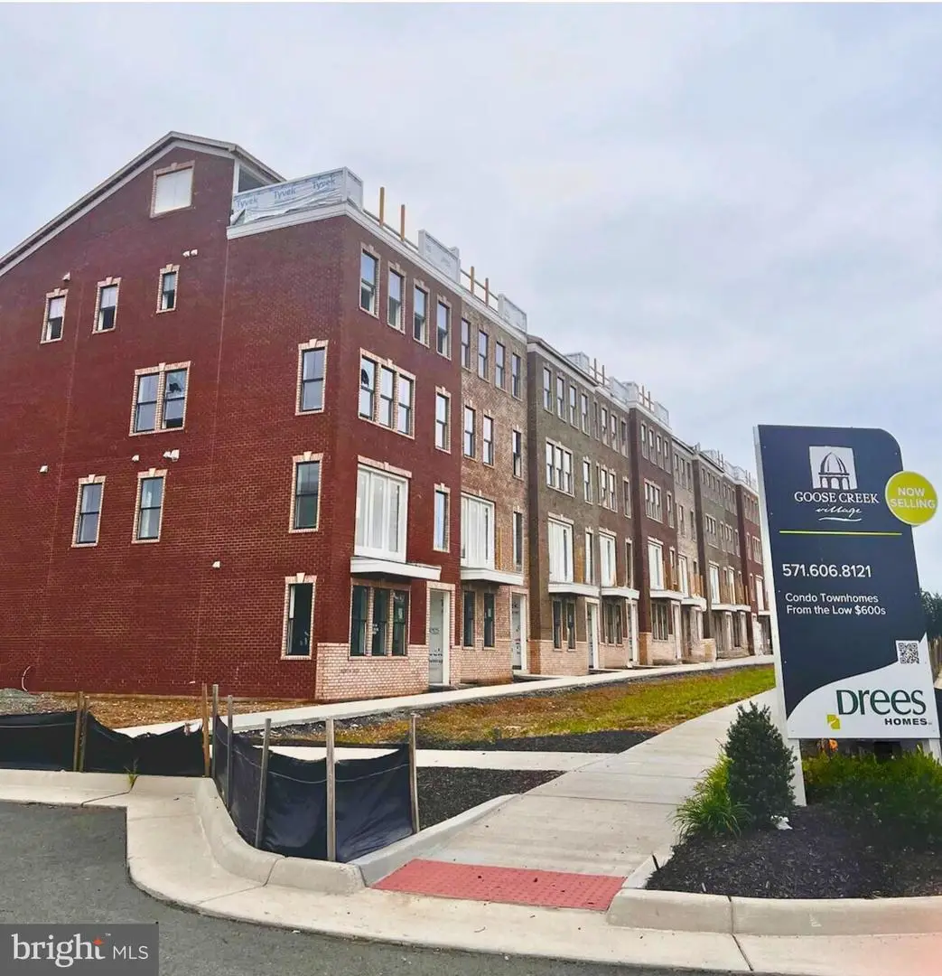 000 Murry Falls Terrace, Ashburn, VA 20147 - Image #1