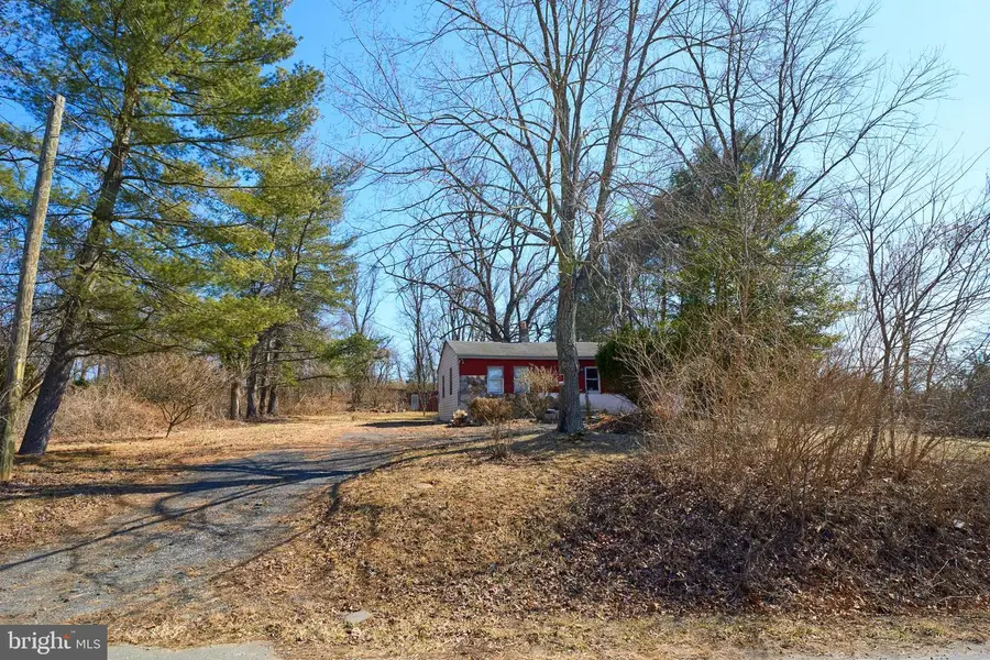 20520 Gleedsville Rd, Leesburg, VA 20175 - Image #2