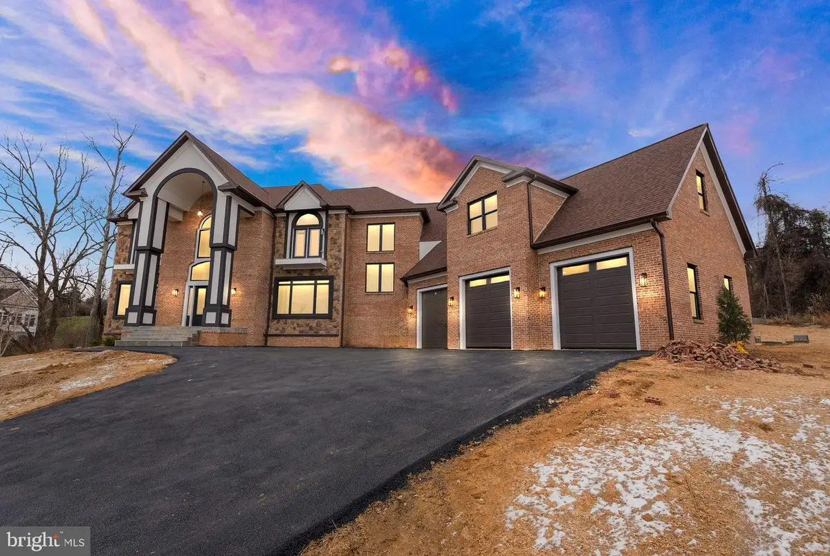 40925 Alysheba Dr, Leesburg, VA 20176 - Image #1