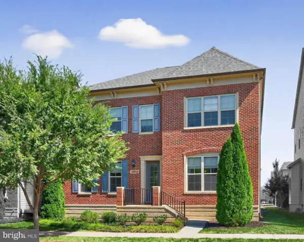 20624 Holyoke Dr, ASHBURN, VA 20147