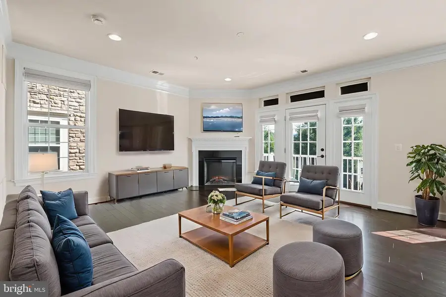 42612 Hardage Ter, Ashburn, VA 20148 - Image #2