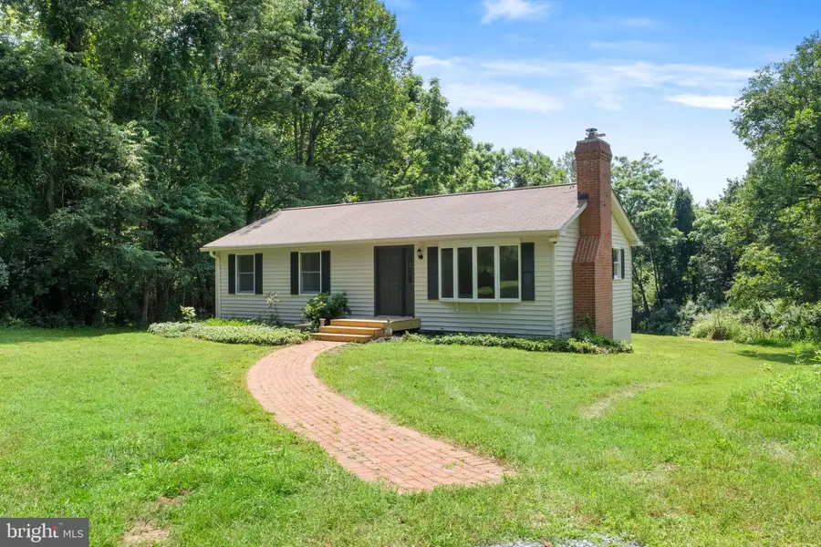 21087 Goldfinch Ln, Leesburg, VA 20175 - Image #2