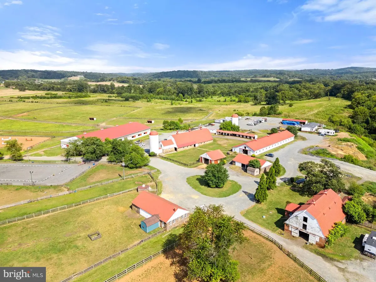 40332 Courtland Farm Ln, Aldie, VA 20105 - Image #1