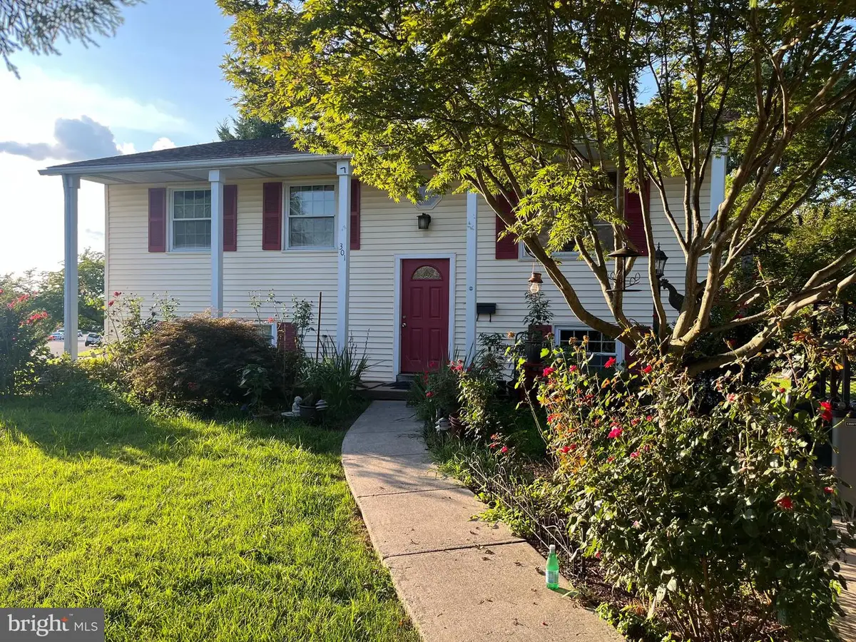 301 N Alder Ave, Sterling, VA 20164 - Image #1