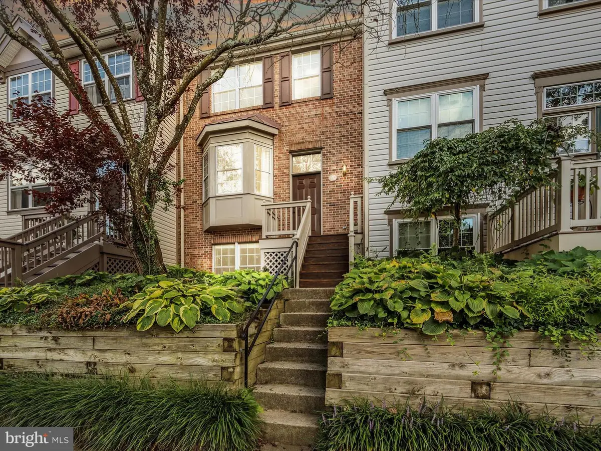 104 Mcilhaney Way, Purcellville, VA 20132 - Image #1