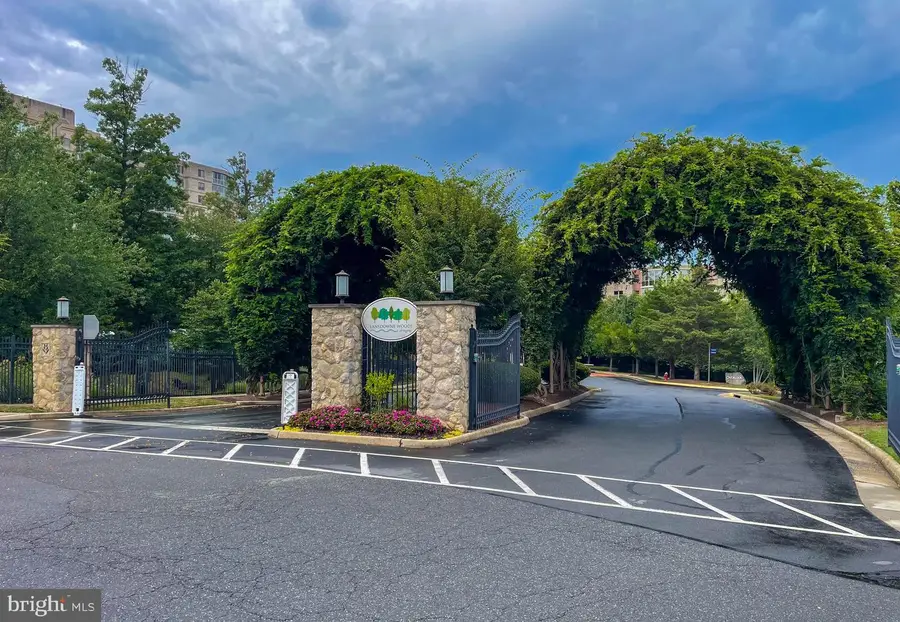 19365 Cypress Ridge Ter #1102, Leesburg, VA 20176 - Image #2