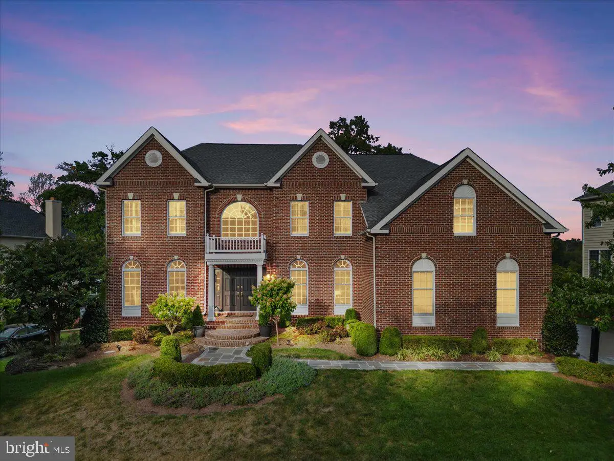 19598 Saratoga Springs Pl, Ashburn, VA 20147 - Image #1