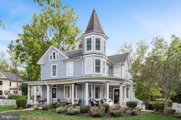 250 W Main St, PURCELLVILLE, VA 20132