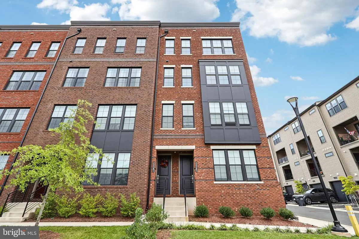 22381 Roanoke Rise Ter, Ashburn, VA 20148 - Image #1