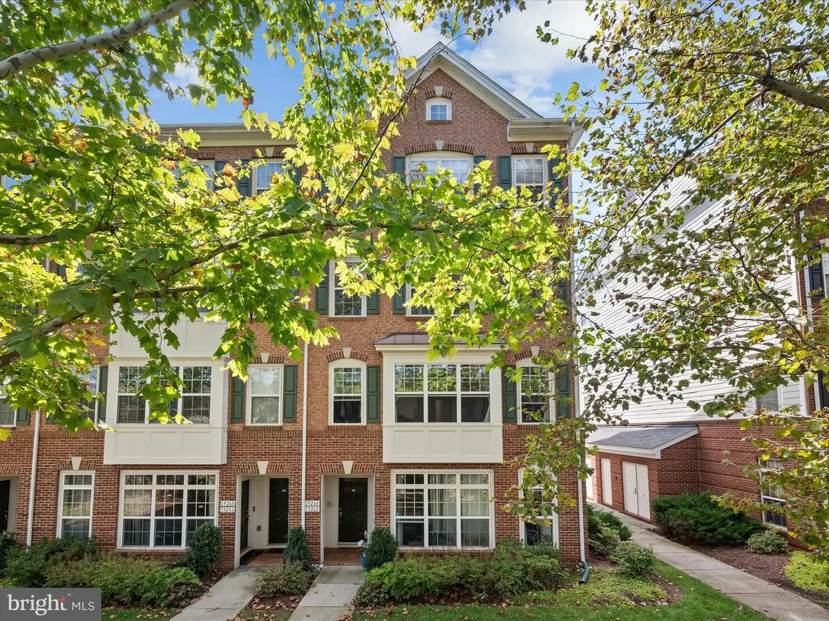 19264 Koslowski Sq, Leesburg, VA 20176 - Image #1