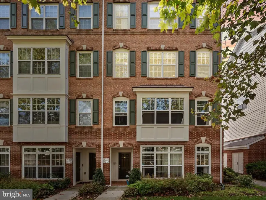 19264 Koslowski Sq, Leesburg, VA 20176 - Image #2