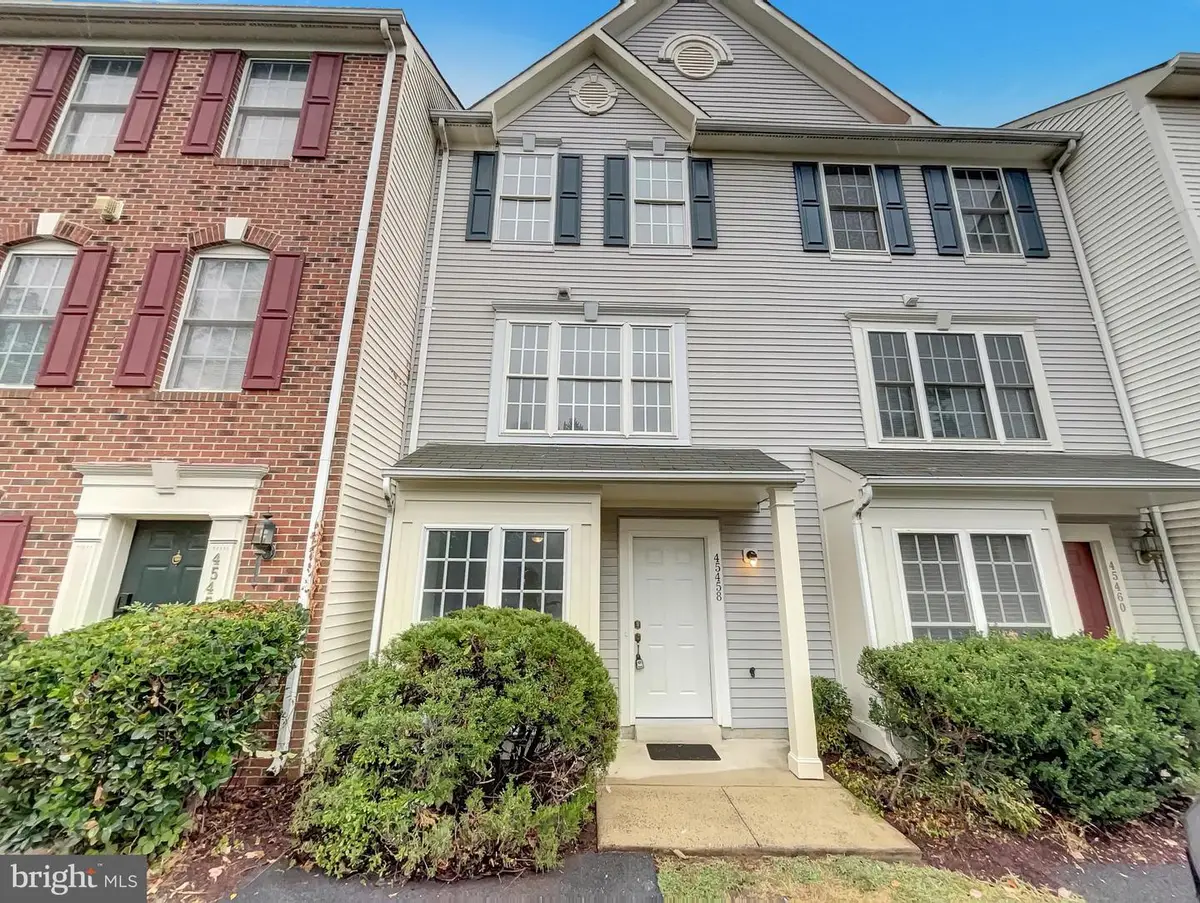 45458 Oak Trail Sq, Sterling, VA 20164 - Image #1