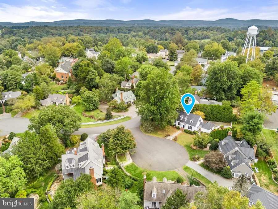 12 Chinn Ct, Middleburg, VA 20117 - Image #2