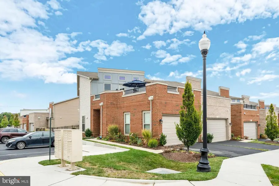 42788 Macbeth Ter, Ashburn, VA 20148 - Image #2