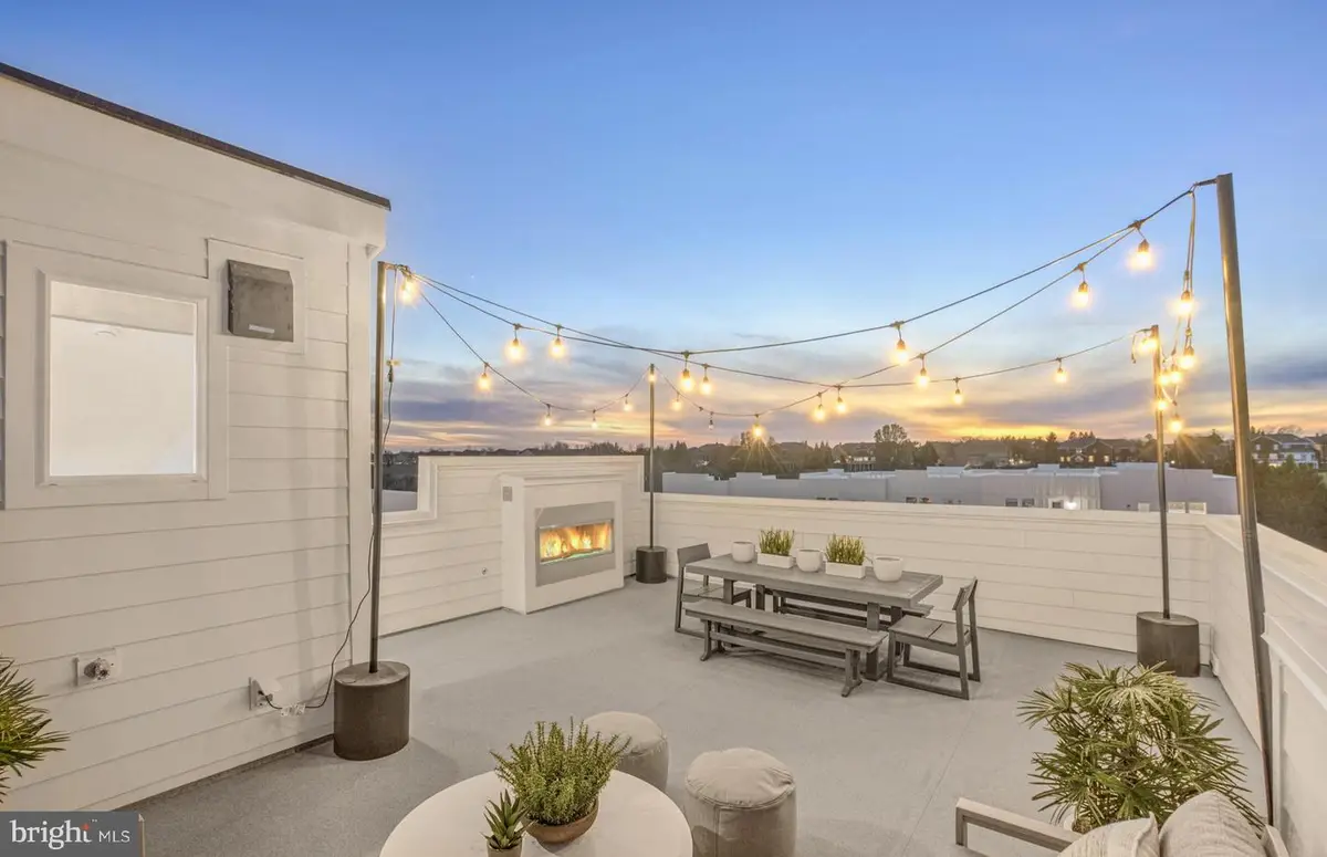 20002 Coral Wind Ter, Ashburn, VA 20147 - Image #1