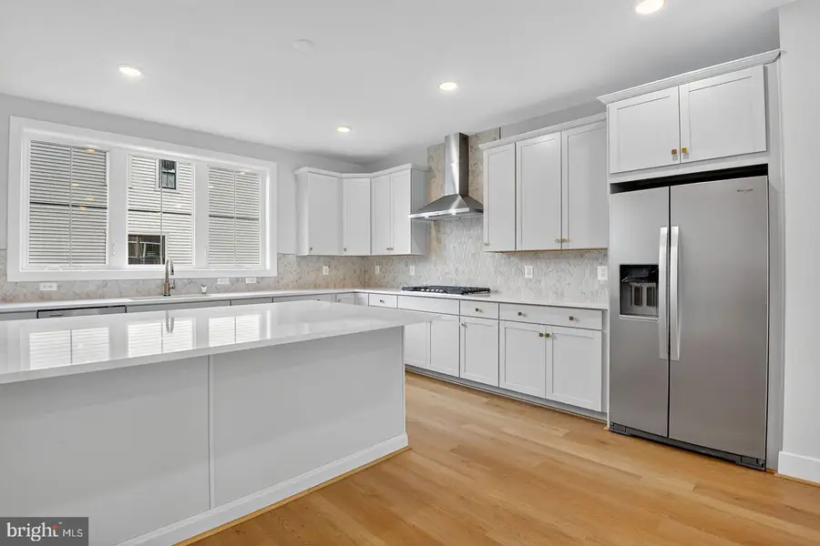 42241 Shining Star Sq, Brambleton, VA 20148 - Image #3