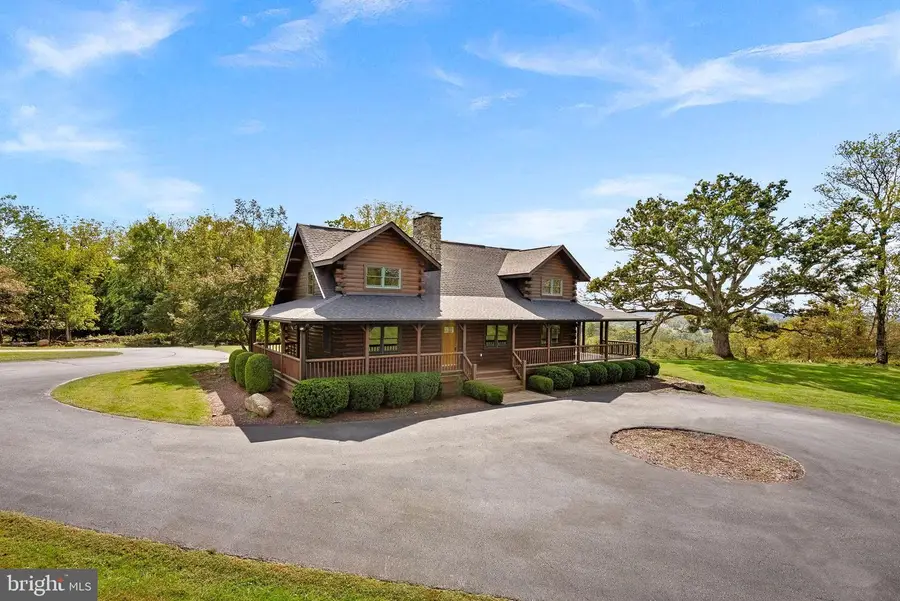 18837 Trinity Church Rd, Purcellville, VA 20132 - Image #2