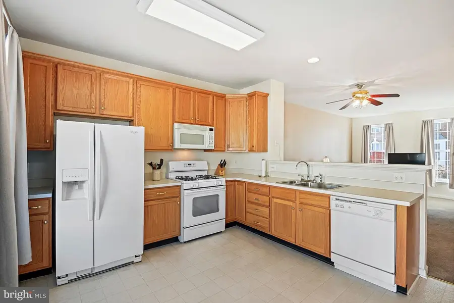 42790 Sykes Ter, Chantilly, VA 20152 - Image #3