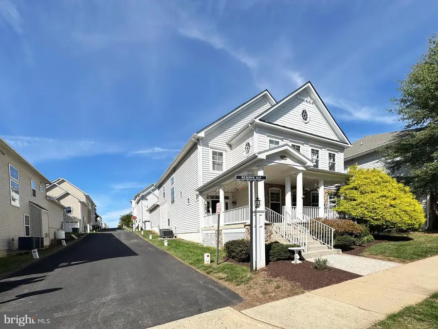 17571 Lethridge Cir, Round Hill, VA 20141 - Image #2