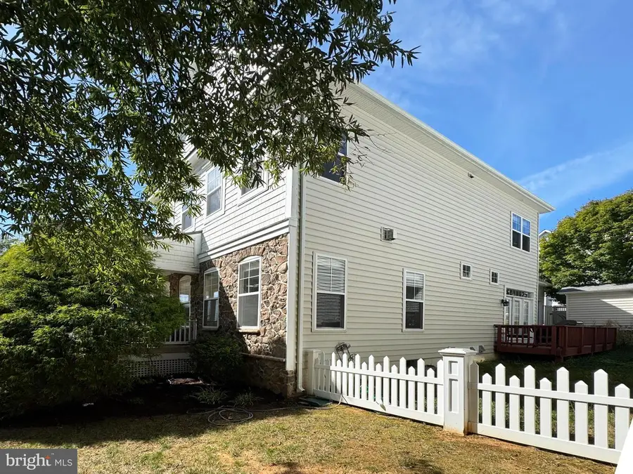 17571 Lethridge Cir, Round Hill, VA 20141 - Image #3