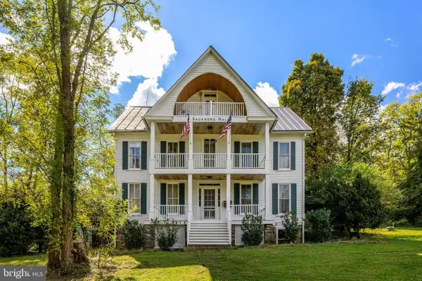 39 New Cut Rd, ROUND HILL, VA 20141