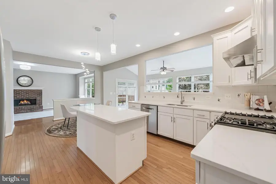 43756 Woodworth Ct, Ashburn, VA 20147 - Image #3