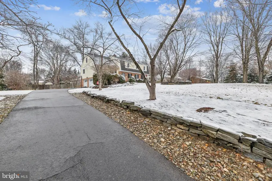 531 S Nursery Ave, Purcellville, VA 20132 - #3