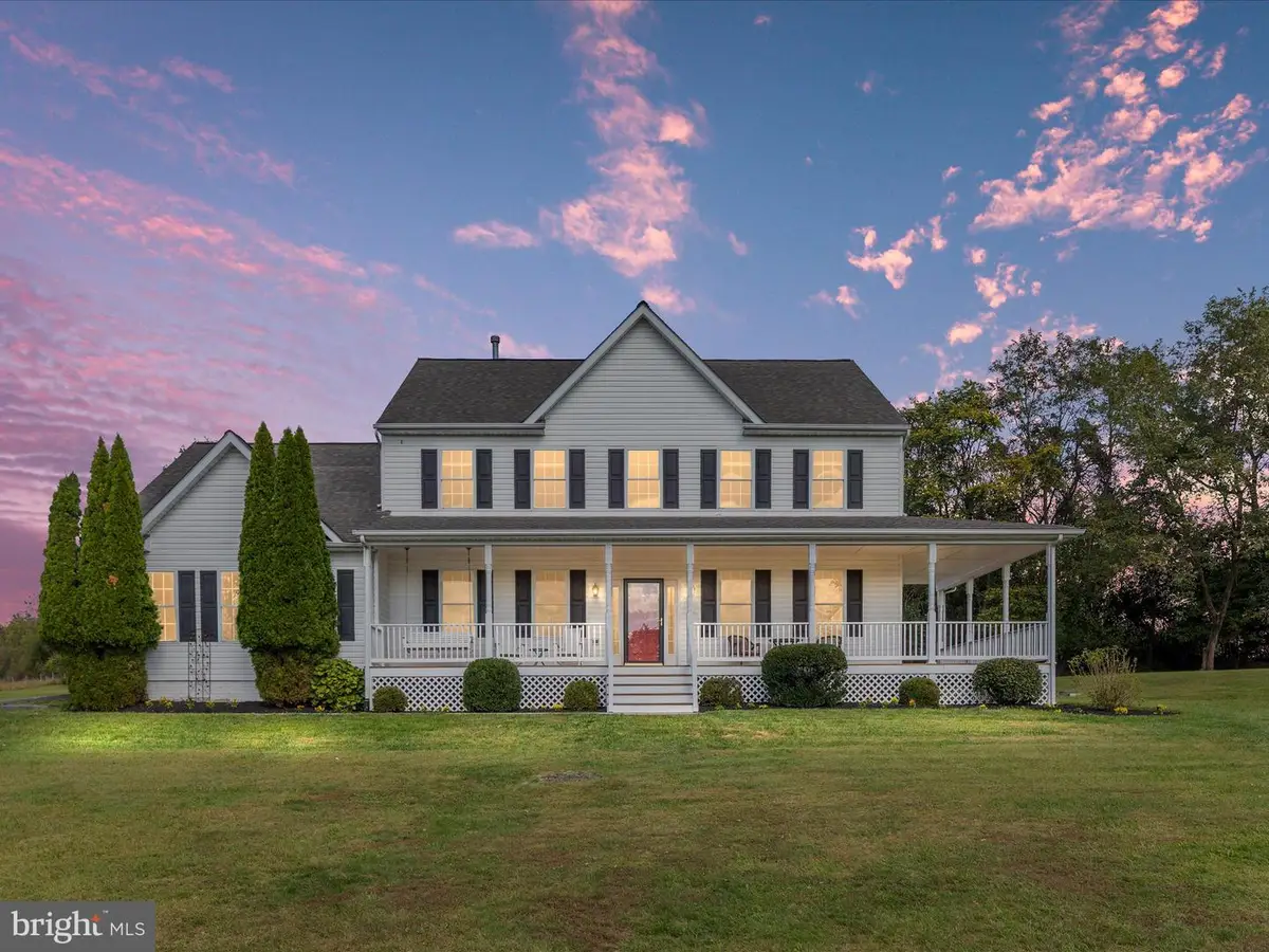 40462 Lovettsville Rd, Lovettsville, VA 20180 - Image #1