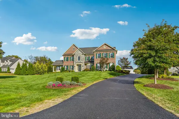 17348 Harmony Vista Dr, HAMILTON, VA 20158