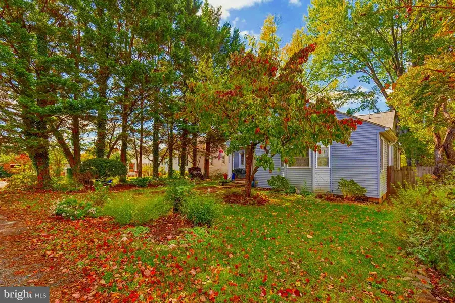 208 Chestnut St, Middleburg, VA 20117 - Image #2