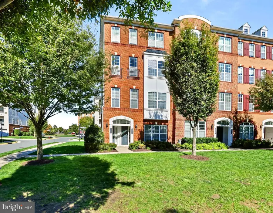 43011 Clarks Mill Ter, Ashburn, VA 20148 - Image #2