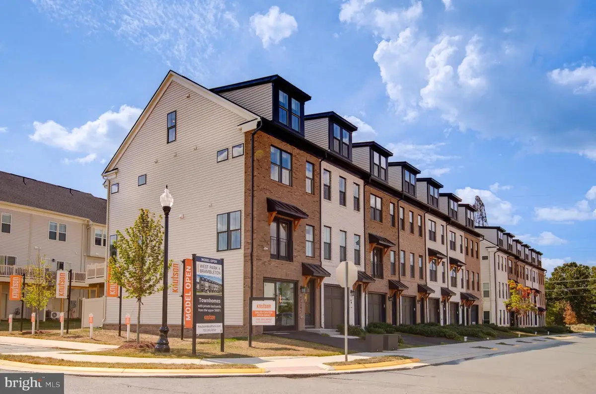 22885 Tawny Pine Sqr, Ashburn, VA 20148 - Image #1