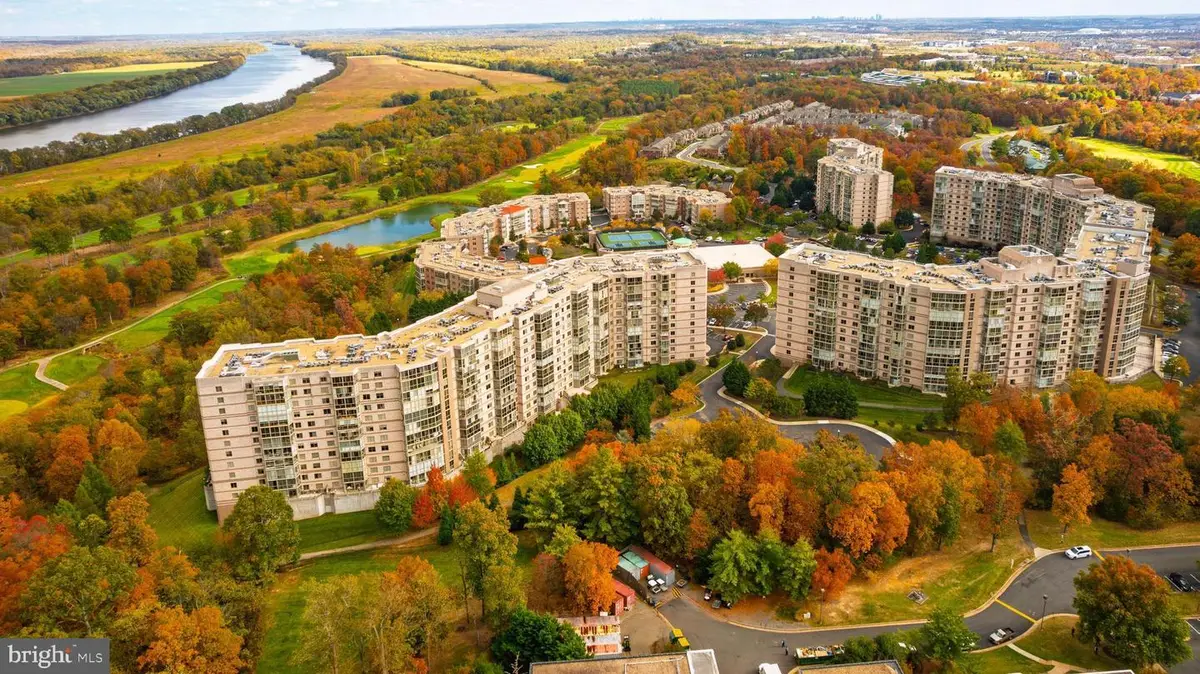 19355 Cypress Ridge Ter #114, Leesburg, VA 20176 - Image #1