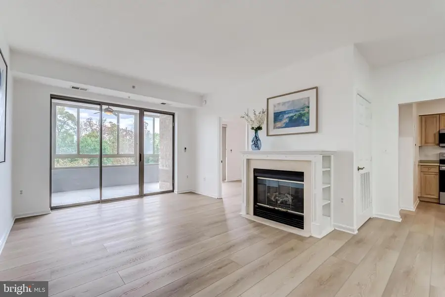 19355 Cypress Ridge Ter #114, Leesburg, VA 20176 - Image #2