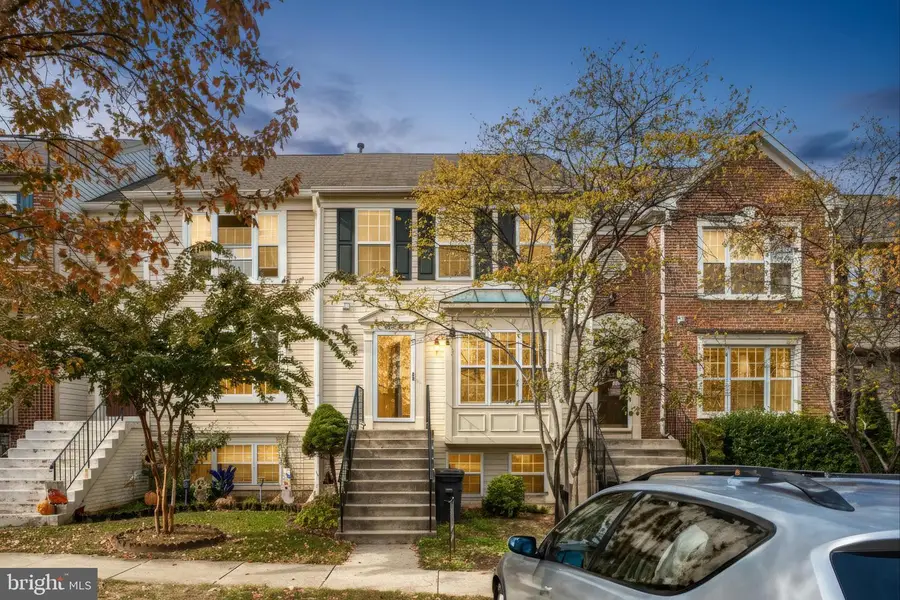 22078 Manning Sq, Sterling, VA 20166 - Image #2