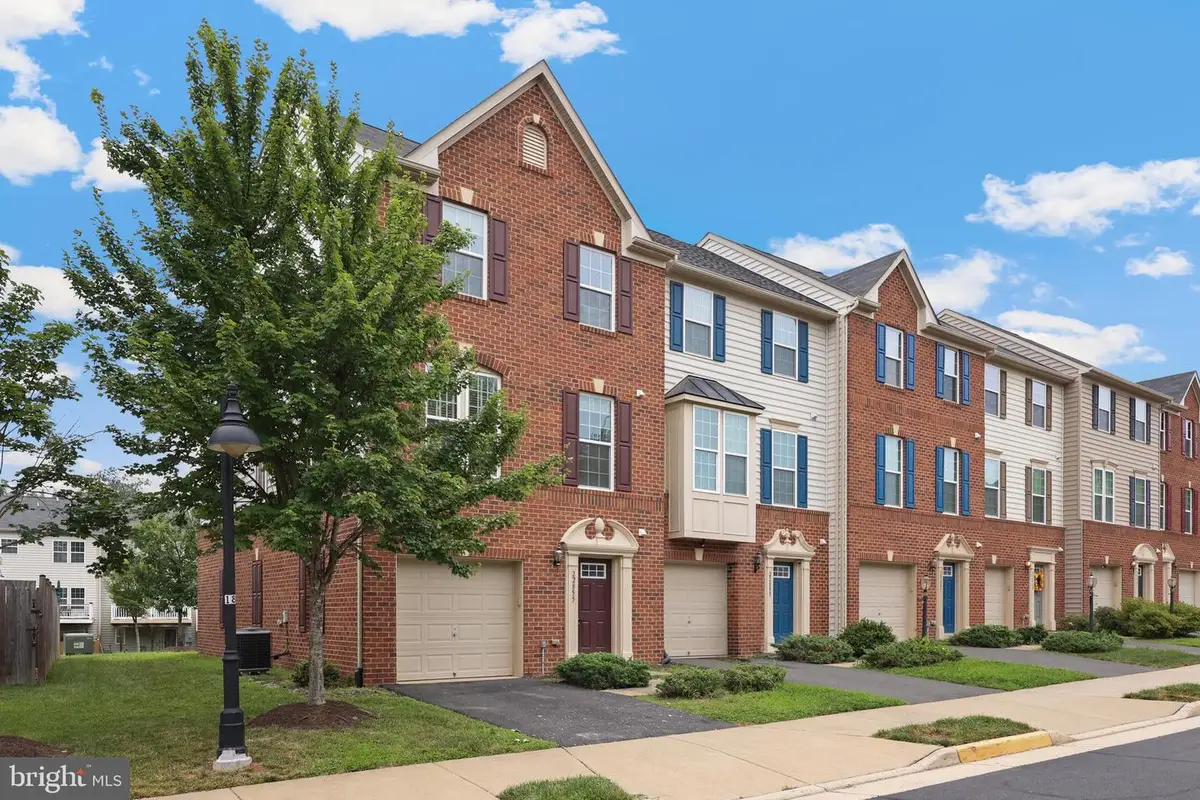 22855 Chestnut Oak Ter, Sterling, VA 20166 - Image #1