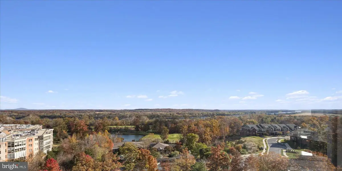 19385 Cypress Ridge Ter #907, Leesburg, VA 20176 - Image #1