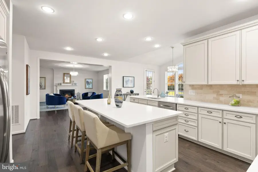 42222 Cameron Parish Dr, Ashburn, VA 20148 - Image #2