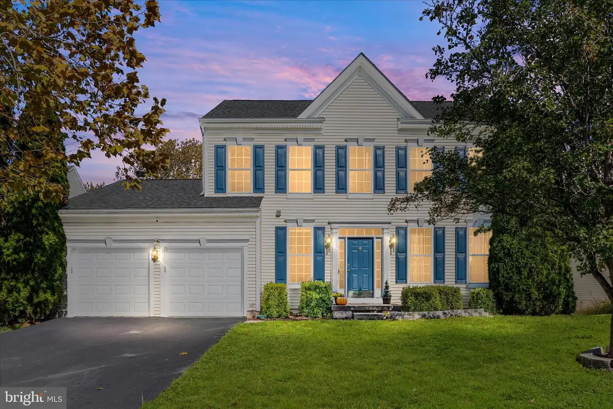 17148 Magic Mountain Dr, Round Hill, VA 20141 - Image #1