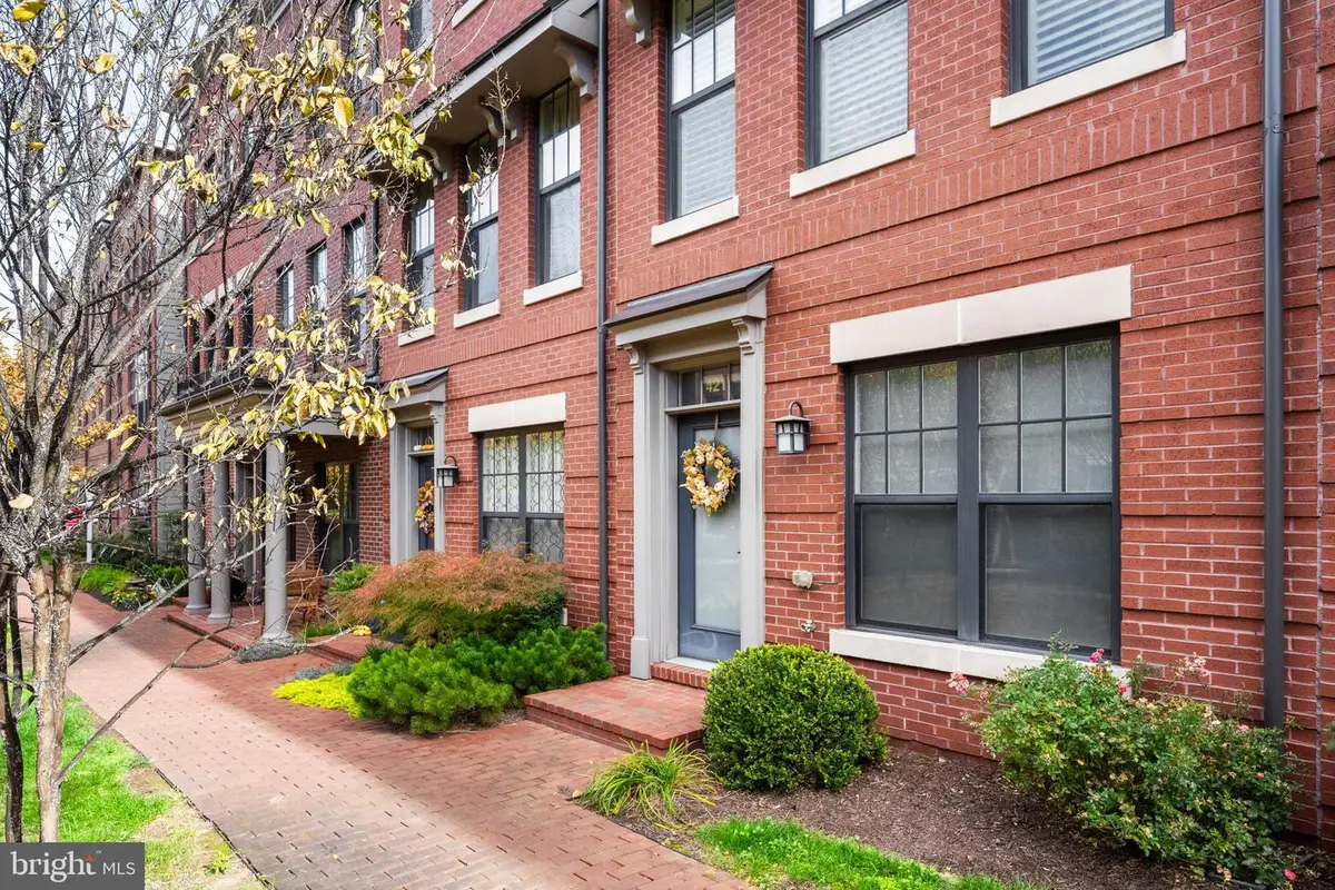 421 Bicksler Sq Se, Leesburg, VA 20175 - Image #1